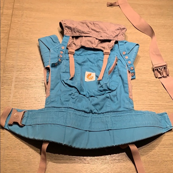 ergo baby hoodie